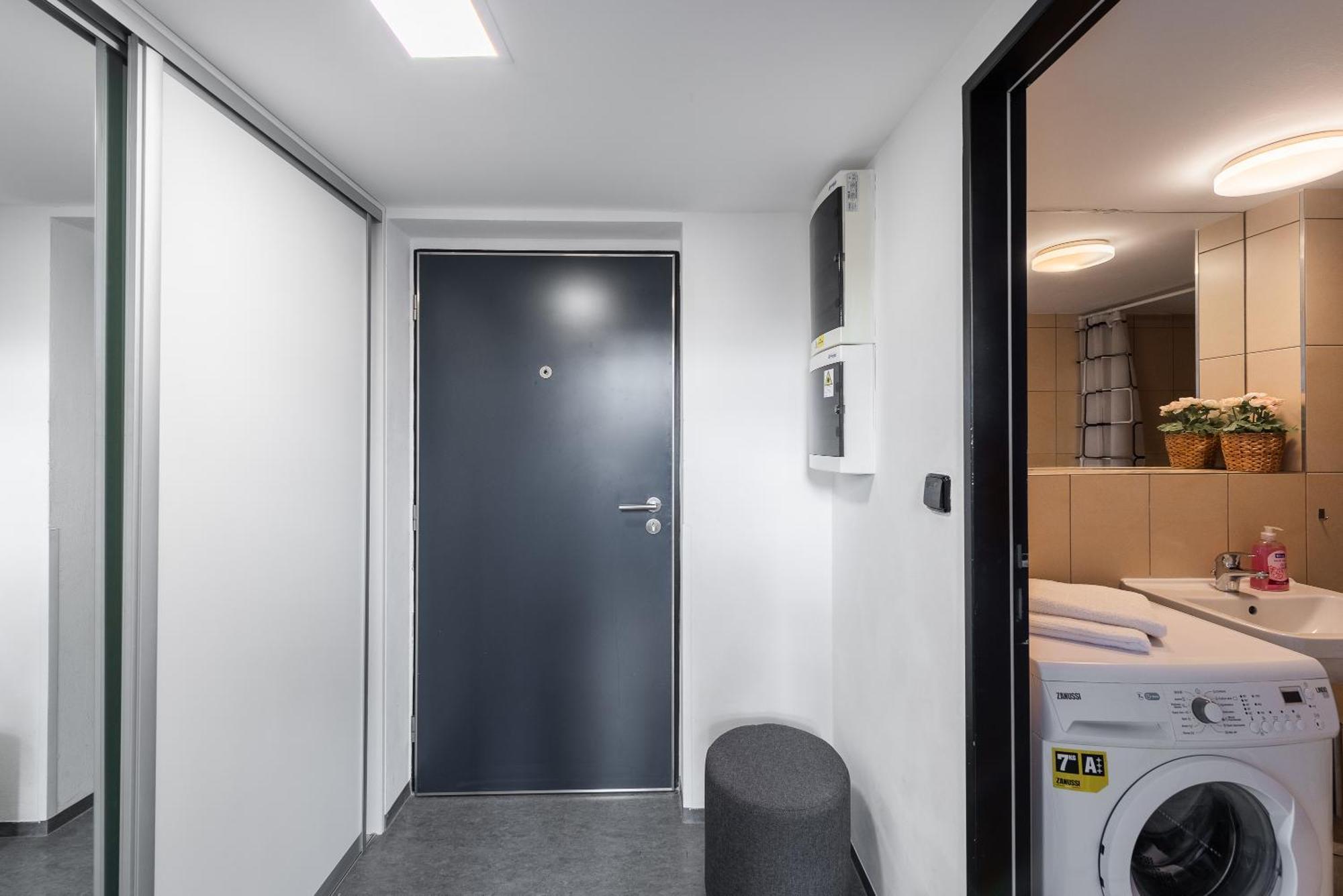 Apartments With Large Balcony, Parking Prague Luaran gambar