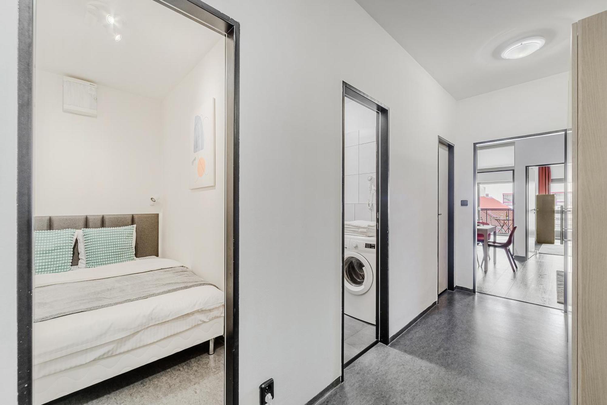 Apartments With Large Balcony, Parking Prague Luaran gambar